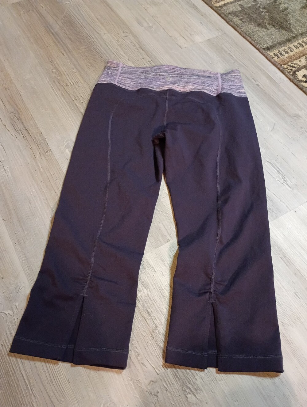 Lululemon - Picture 3 of 6